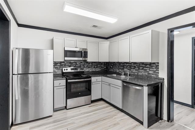 Building Photo - 2802 Spring Valley Dr
