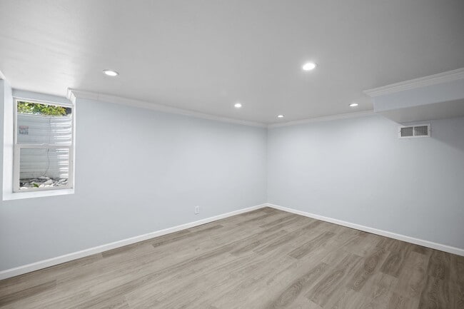 Building Photo - Beautiful Audubon 5 Bedroom Home! - Availa...