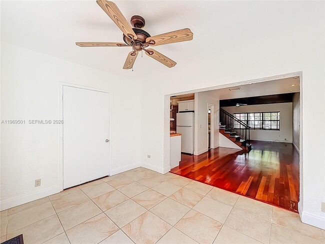 Building Photo - 2133 N 14th Ave