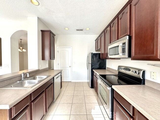Building Photo - 13221 Silver Strand Falls Dr
