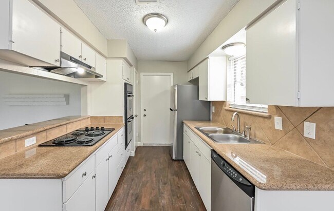 Building Photo - 11122 Kirwin Ln