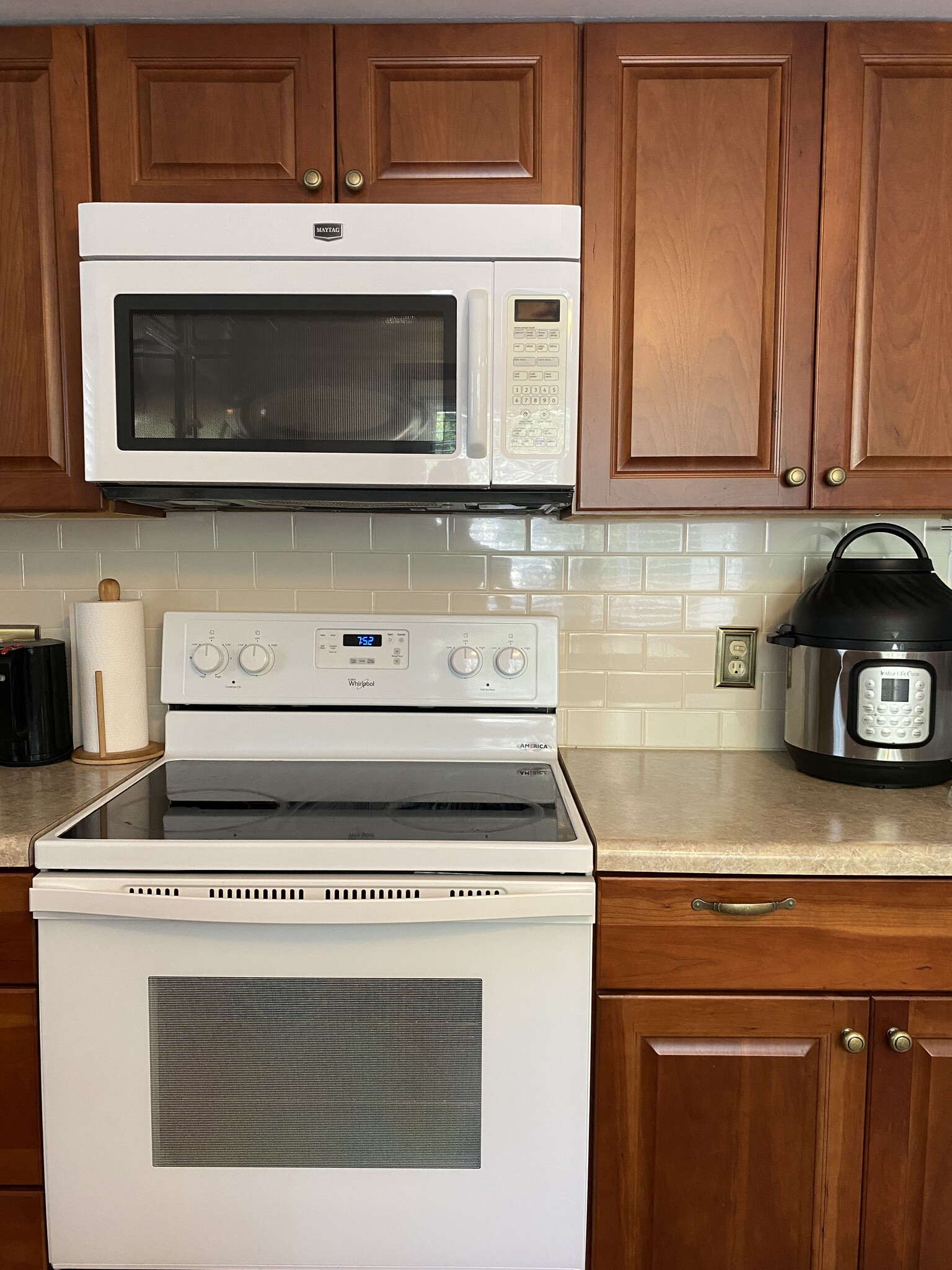 Building Photo - 1475 Sheldon St