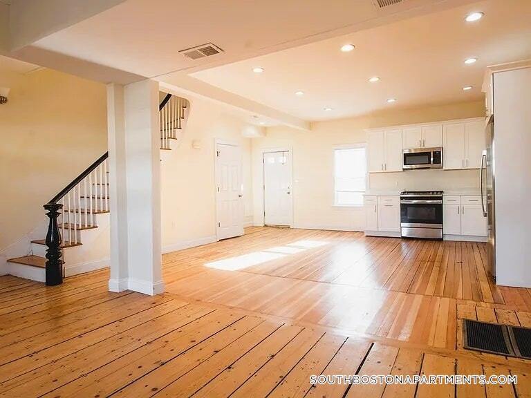 Building Photo - 14 Humboldt Pl