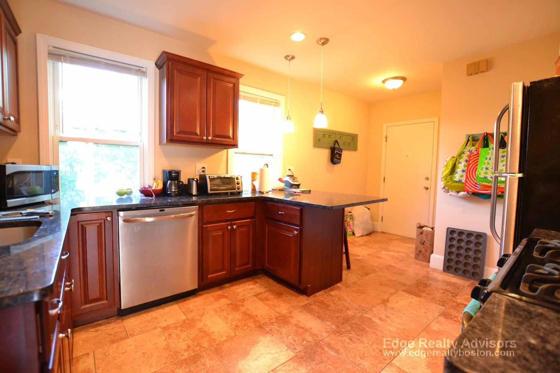 Building Photo - 85 Nottinghill Rd