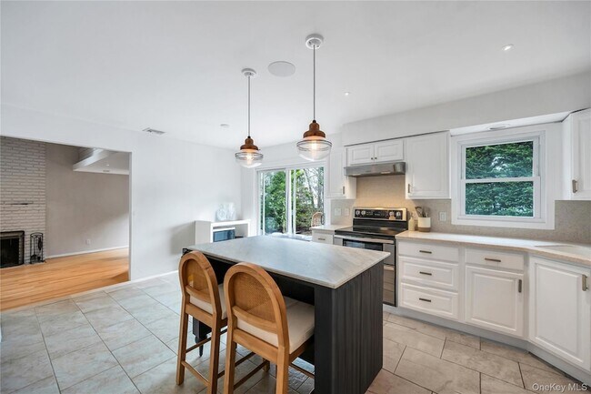 Building Photo - 8 Lovell Rd