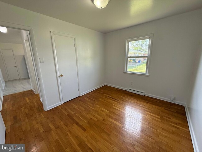 Building Photo - 103 Taft Ave