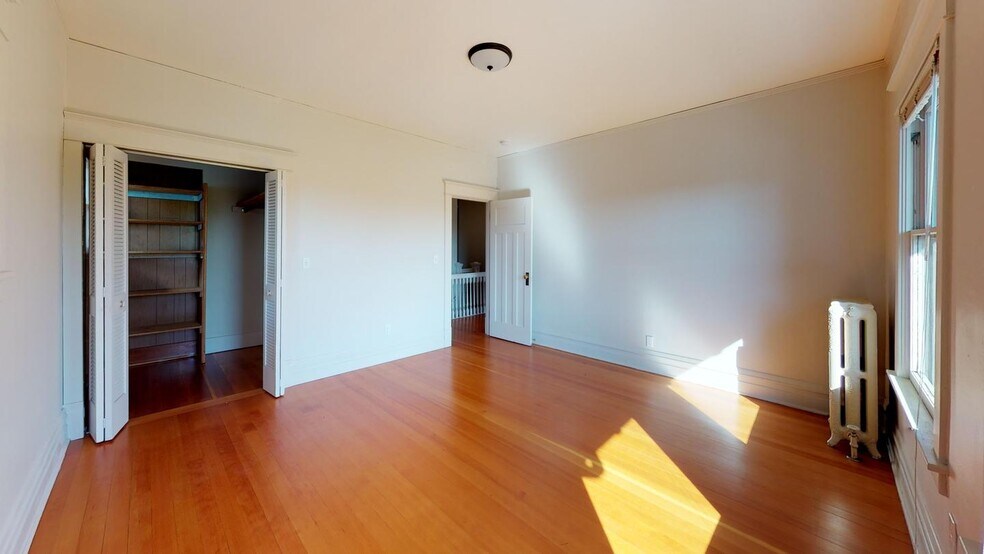 Building Photo - 806 N 48th St