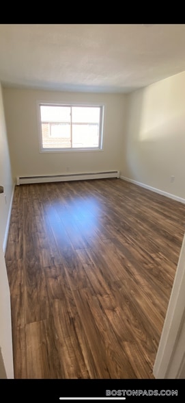 Building Photo - 134 Willard St