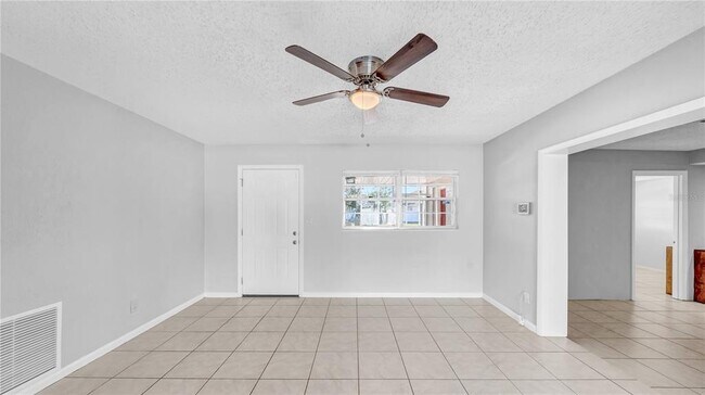 Building Photo - 7515 17th Ln N