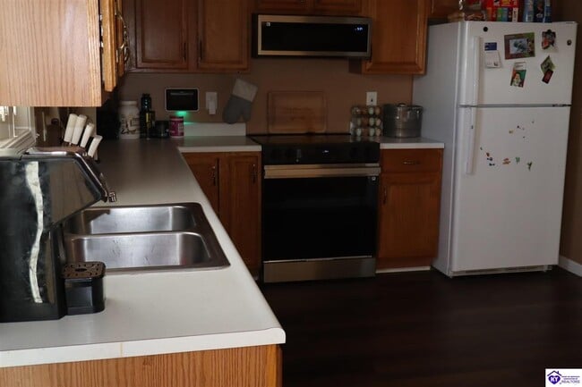 Building Photo - 101 Joy Ct