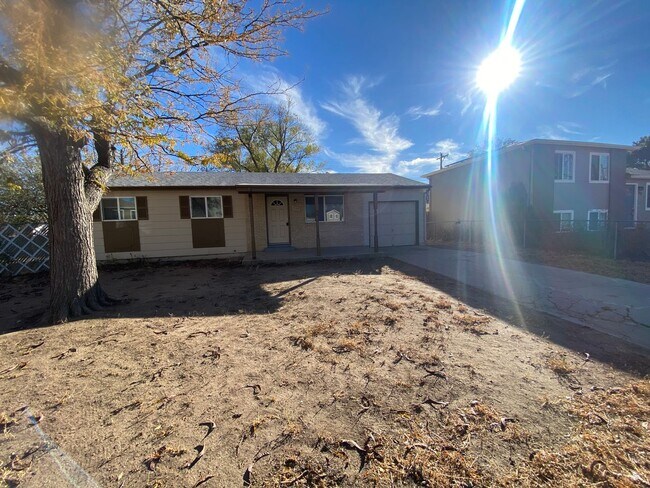 Building Photo - single family home