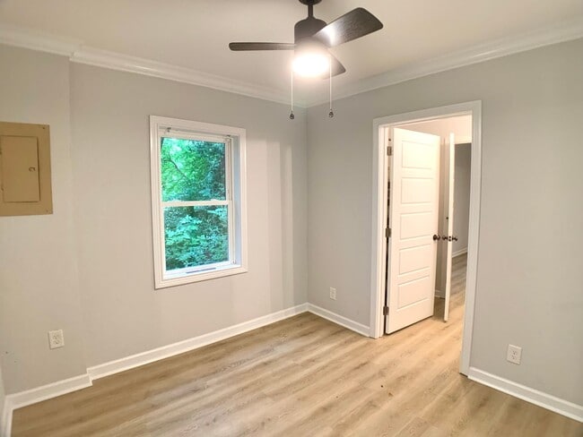 Building Photo - 1624 Golf Club Ln