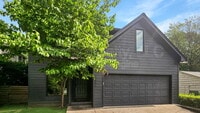Building Photo - 1086 Pine Grove Ave NE