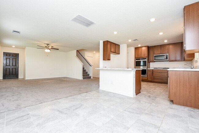 Building Photo - 15102 Darbydale Dr