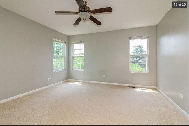 Building Photo - 4924 Montauk Dr