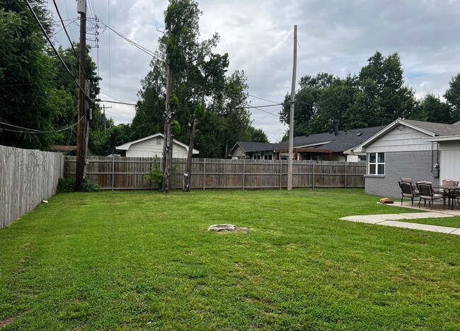 Building Photo - 2206 NW 55th St