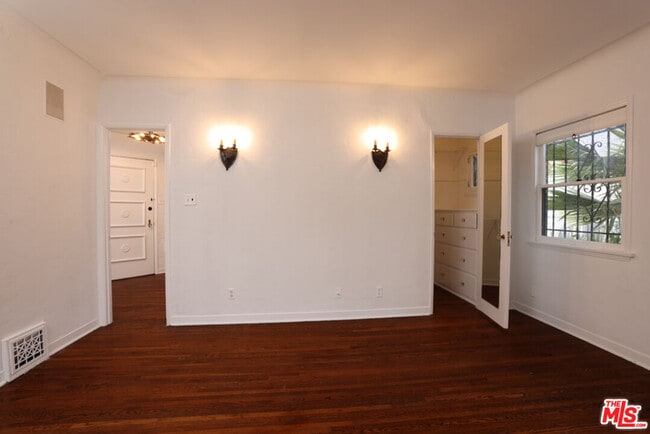 Building Photo - 755 N Crescent Heights Blvd
