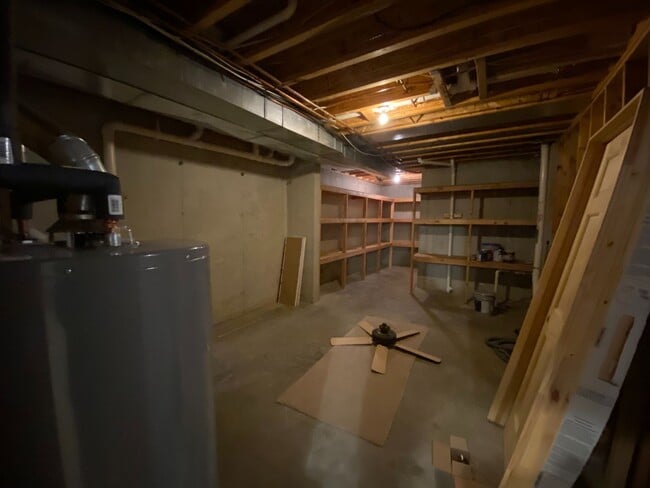 Building Photo - Wonderful Fox Chase home with fantastic sp...