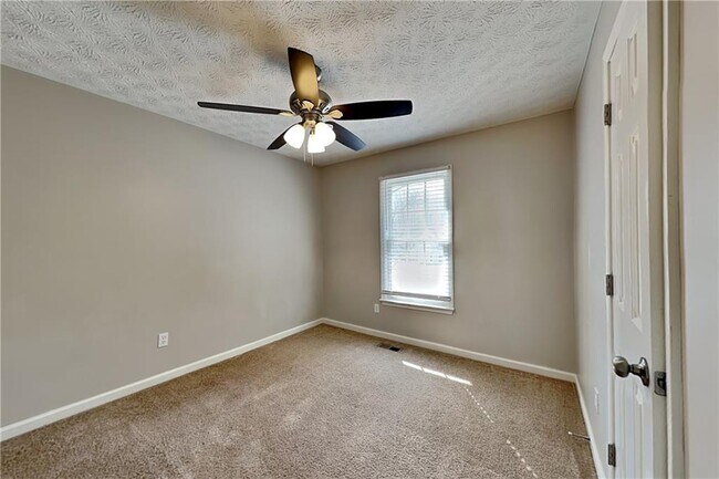 Building Photo - 360 Austin Dr