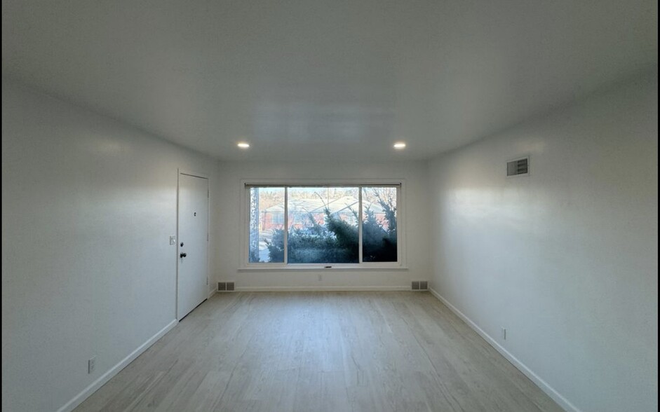 Front Room - 1210 N 60th St