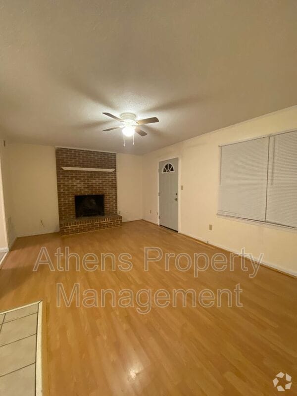 Building Photo - 185 Shoemaker Ct