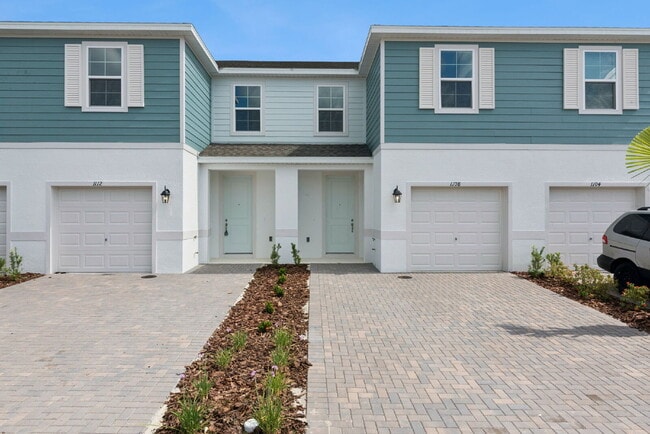 Building Photo - 1108 Elm Dr