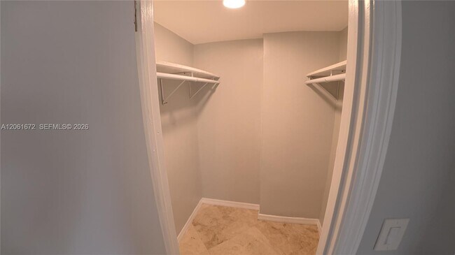 Building Photo - 5400 SW 36th St