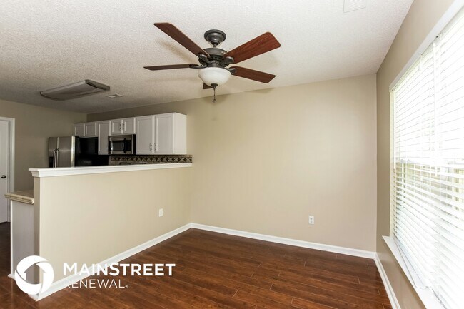 Building Photo - 126 Hampshire Dr