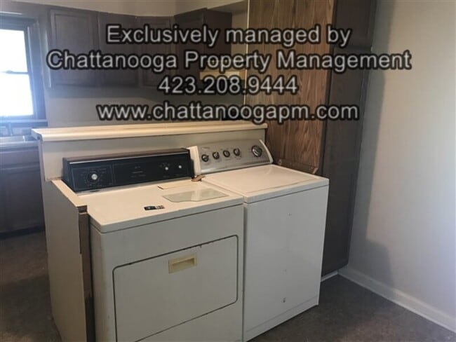 Building Photo - 805 Carden Ave