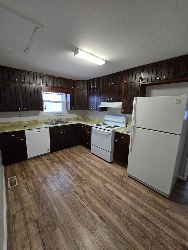 Building Photo - 2317 Richmond Ave