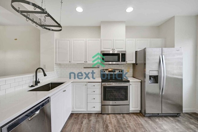 Building Photo - Charming 2-Bedroom Retreat with 2.5 Baths in Bothell's Serene Locale!
