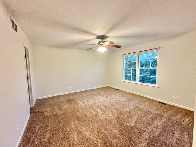 Building Photo - 16033 Tiger Dr