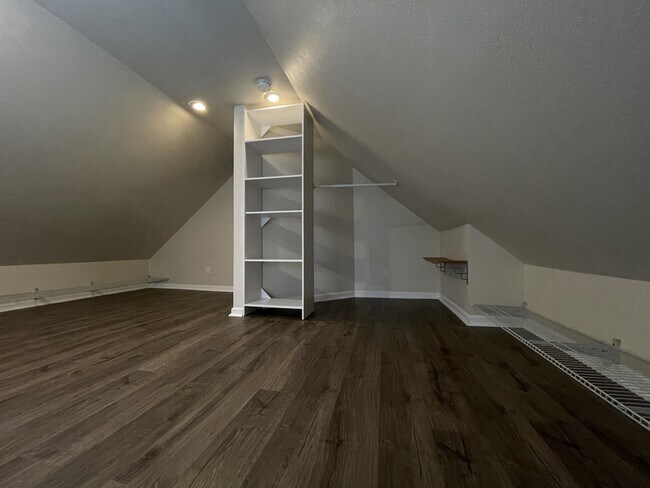 Building Photo - 5624 Brooklyn Ave NE