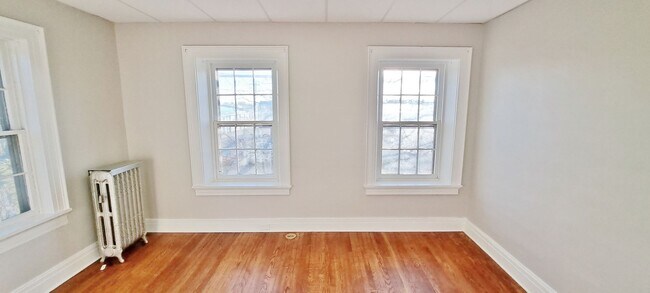 Building Photo - 514 Broadway