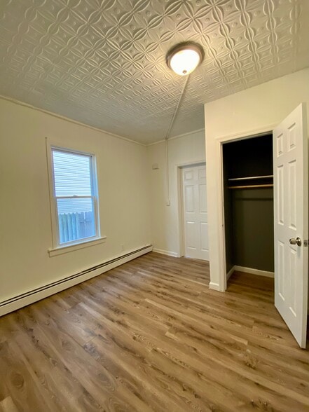 second bedroom - 101 Bedford St