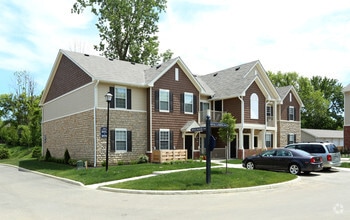 Building Photo - Remington Woods