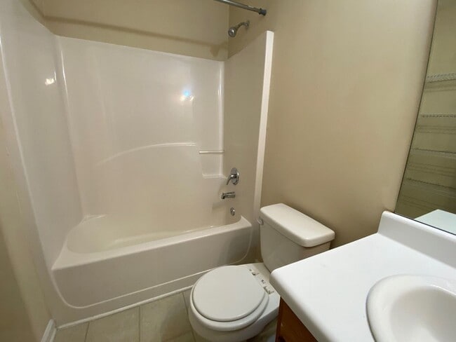 Building Photo - BRIDGEWATER HOME - PRE-LEASING FOR AUGUST 1 2026!