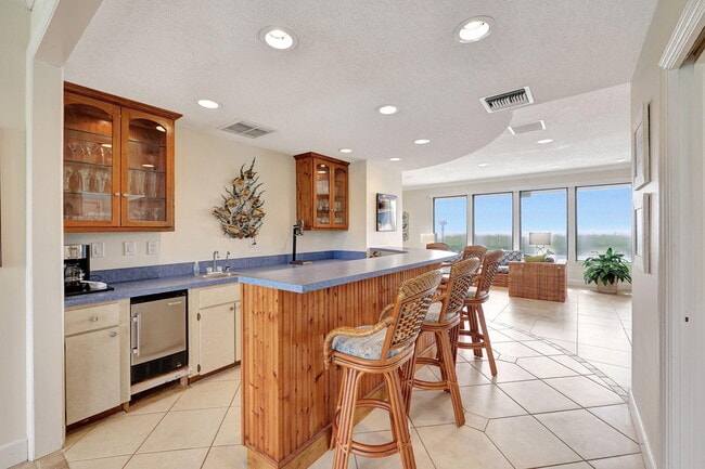 Building Photo - 1357 NE Ocean Blvd