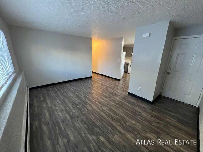 Building Photo - 415 St Vrain Pl