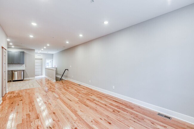 Building Photo - Brand New Luxury Apartments Brewerytown