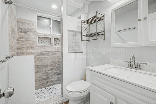 Building Photo - 4204 Hoyt St