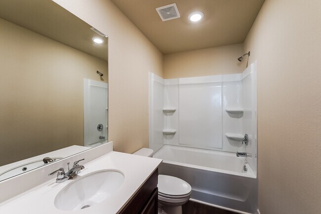 Building Photo - Home for rent in Springville!