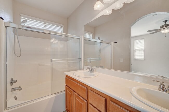 Building Photo - Single Story Single Family Home in Gated Community within N Las Vegas