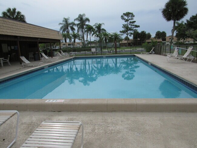 Building Photo - 4525 Oak Terrace Dr