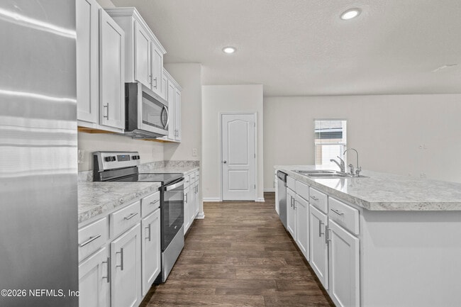 Building Photo - 8279 Meadow Walk Ln