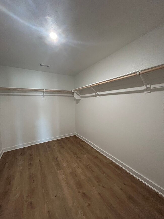 Building Photo - Spacious 4-Bedroom Home in Fayetteville