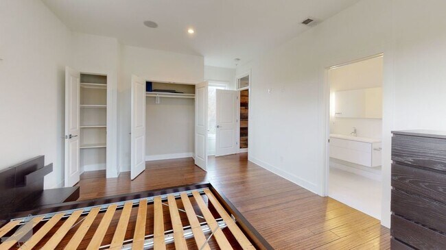 Building Photo - 1103 9th St NE