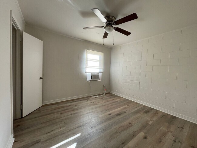 Building Photo - Sun-Kissed Snyder Retreat – Modern Comfort Meets Classic Charm