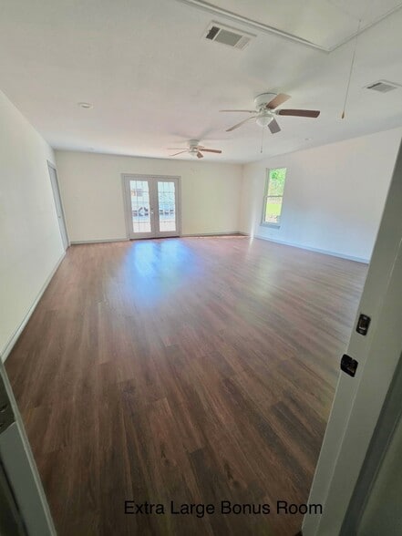 Building Photo - 4223 Skyview Ct