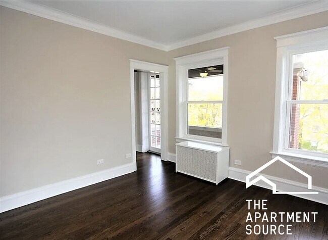 Building Photo - 1437 W Carmen Ave